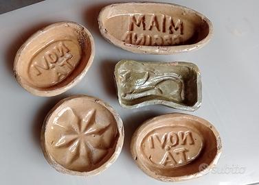 Formine D'epoca in terracotta smaltata.
