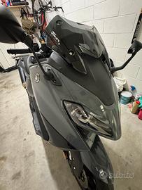 YAMAHA T MAX 560