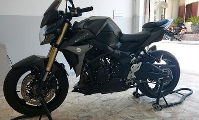 Suzuki GSR 750 - 2015