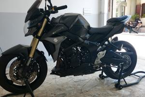 Suzuki GSR 750 - 2015