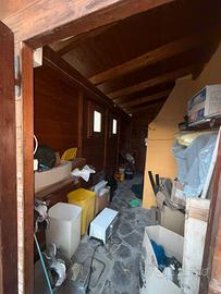 Gazzebo in legno per attrezzi