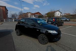 lancia Ypsilon goold