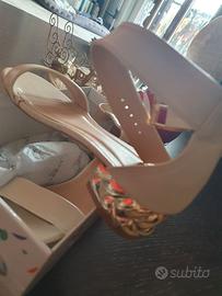 Sandalo con tacco gioiello