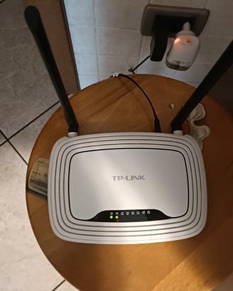 Router TP-Link TL-WR841ND