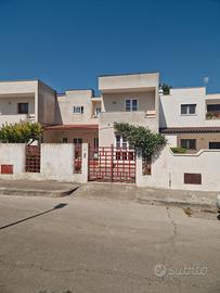 Ampia villa a schiera