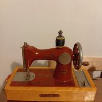Macchina da cucire giocattolo anni '80 