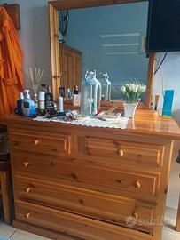 Arredamento mobili legno chiaro 