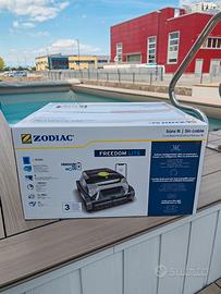 ROBOT PER PISCINA