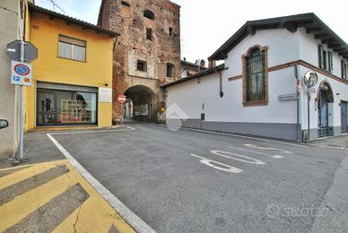 COMPLESSO A LIVORNO FERRARIS