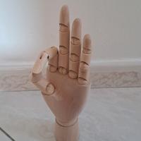 mano snodabile in legno  cm 26