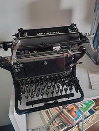 Macchina da scrivere antica primo '900