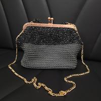 Borsa fatta a mano nuova con catena dorata – 5 €