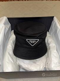 Cappello PRADA da pescatore originale