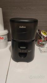 distributore di cibo per animali