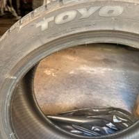 4 pneumatici invernali TOYO 225/45/R18