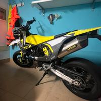 Da privato Husqvarna 701 Supermoto 2023