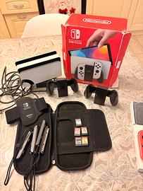 Nintendo switch Oled con 2 joystick e 5 giochi