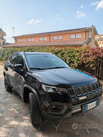 Stupenda Jeep Compass Trailhawk 4xe