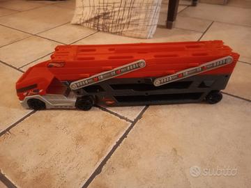 camion bisarca hotwheels 