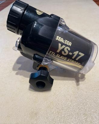 Flash subacqueo Sea&Sea YS-17