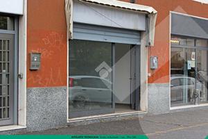 NEGOZIO A SETTIMO MILANESE