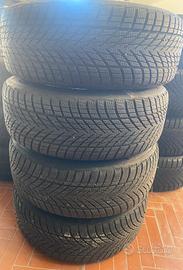 Gomme invernali seminuove 215/55 R17 98H Good Year