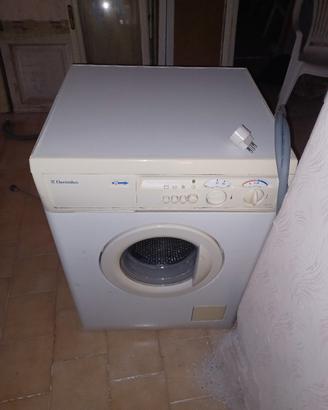 LAVATRICE ELECTROLUX