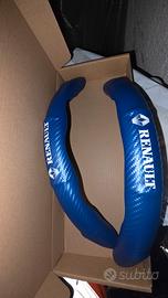 Coprivolante blu Per Macchina Renault con scritta 