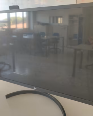 monitor LG 32 pollici