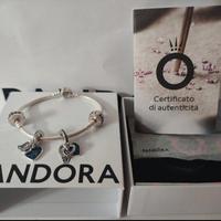 Bracciale pandora nuovo con confezione e 4 charms 