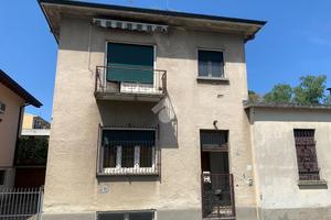 CASA INDIPENDENTE A FERNO