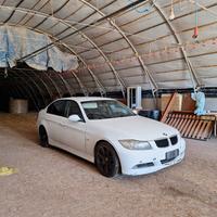 Smembro pezzi ricambi BMW E90