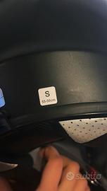 Casco HJC nero opaco con visiera nera