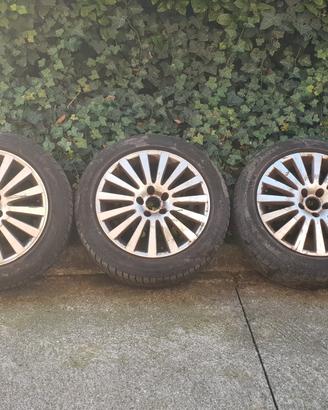 4 ruote cerchi e gomme con ruotino scorta