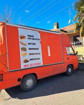 Fast food paninoteca ambulante