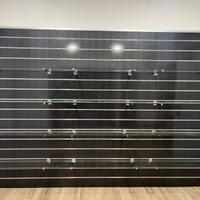 Pannello dogato arredamento negozio mensole  vetro