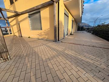 Locale commerciale - 200 mq