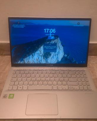portatile asus vivobook 15 con scheda grafica 
