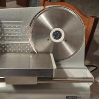 affettatrice  elettrica 