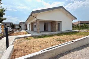 Villa bifamiliare Chignolo d'Isola