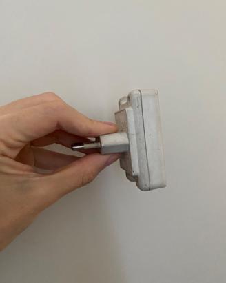 Spina presa con spazio