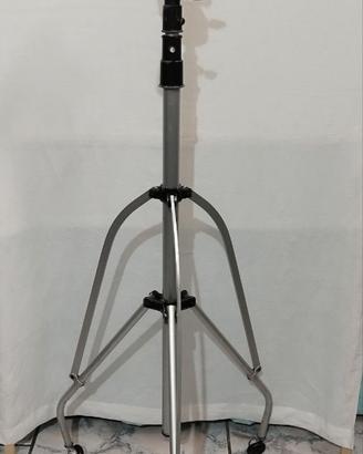 Treppiedi telescopico con ruote e testata mobile