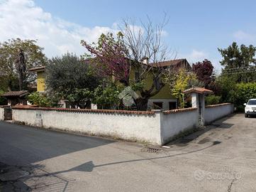 VILLA SINGOLA A LENO