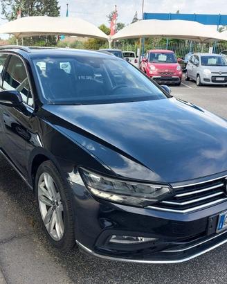 VOLKSWAGEN Passat Variant 1.5 TSI ACT DSG Busine