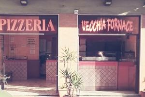Pizzeria