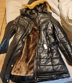 Piumino simil pelle interno in pelliccia