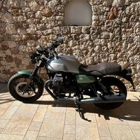 Moto Guzzi V7 - 2021