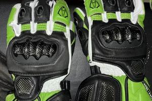 Guanti in pelle di canguro in carbonio