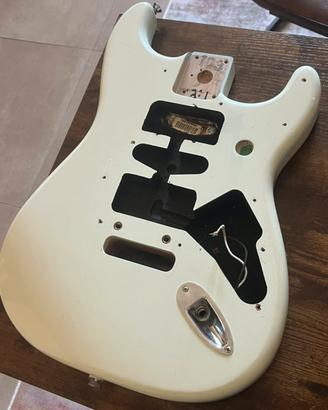 Body fender stratocaster 60’s Mim