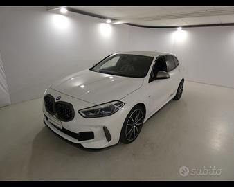 BMW Serie 1 (F40) - M 135i xDrive